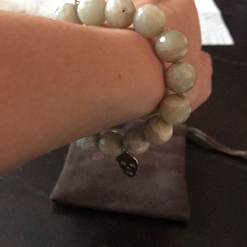 Sydney Evan beaded bracelet - Picture 5 of 6